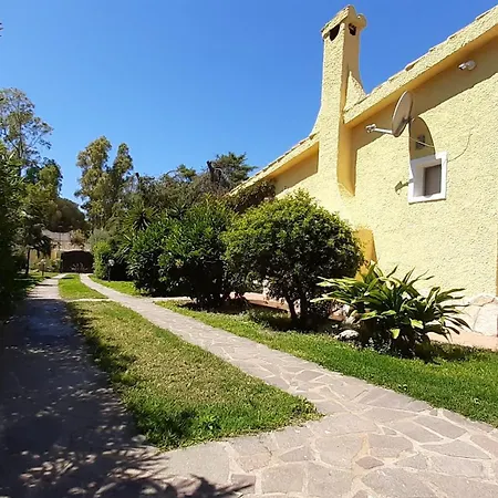 Villa Carlebia Near The Beaches And With Swimming Pool For Exclusive Use