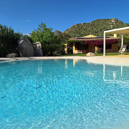 Villa Carlebia Near The Beaches And With Swimming Pool For Exclusive Use