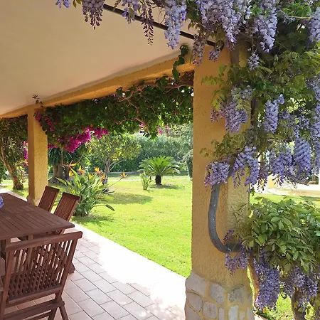 Carlebia Near The Beaches And With Swimming Pool For Exclusive Use * Torre delle Stelle